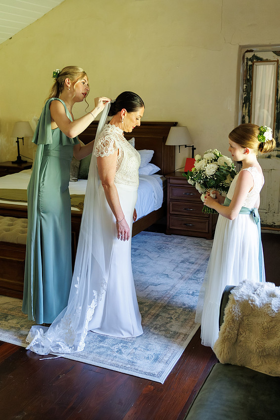 Kelly and Fergal - Old Broadwater Farm Wedding Photos