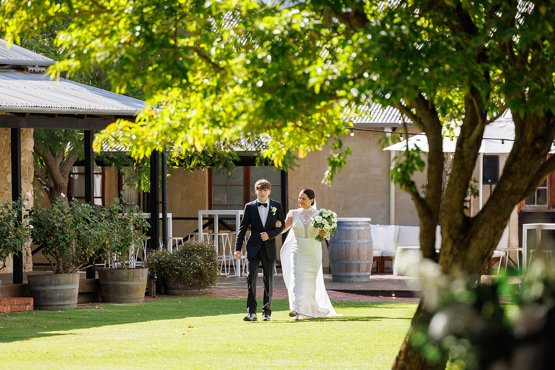 Kelly and Fergal - Old Broadwater Farm Wedding Photos