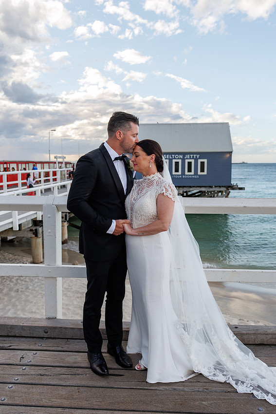 Kelly and Fergal - Old Broadwater Farm Wedding Photos