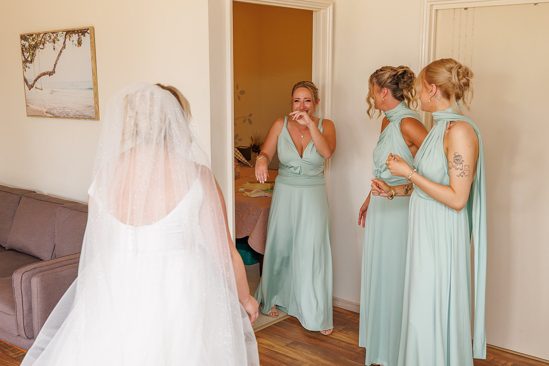 Madeleine and Daniel - Country Charm Weddings Photos