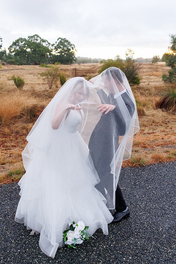 Madeleine and Daniel - Country Charm Weddings Photos