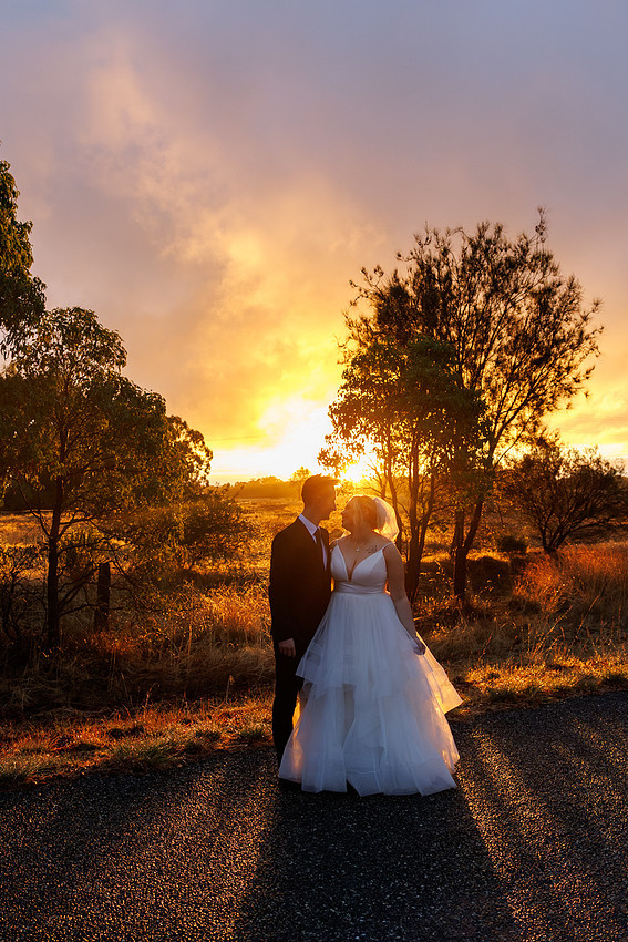 Madeleine and Daniel - Country Charm Weddings Photos