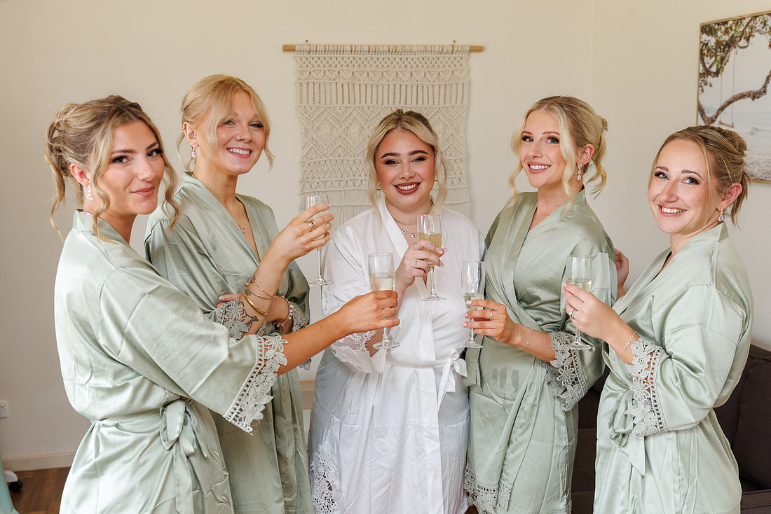 Madeleine and Daniel - Country Charm Weddings Photos