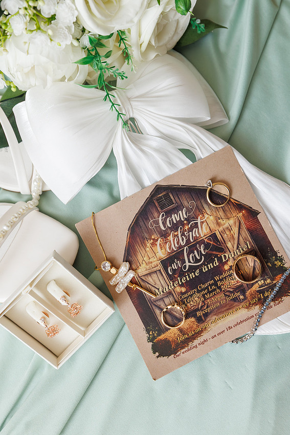Madeleine and Daniel - Country Charm Weddings Photos