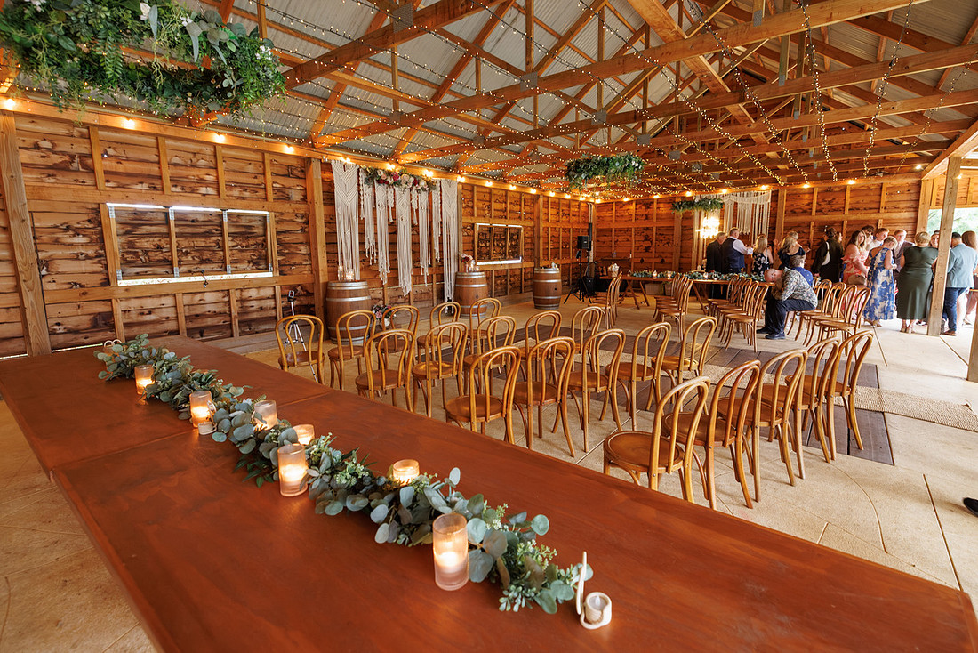 Madeleine and Daniel - Country Charm Weddings Photos