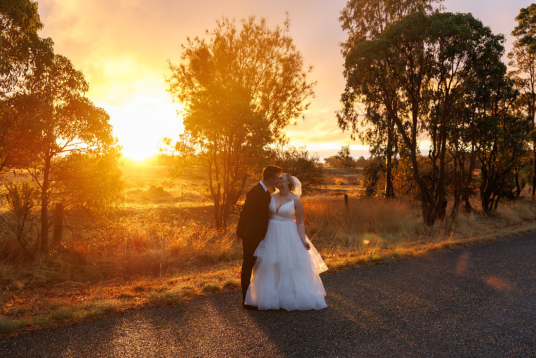 Madeleine and Daniel - Country Charm Weddings Photos
