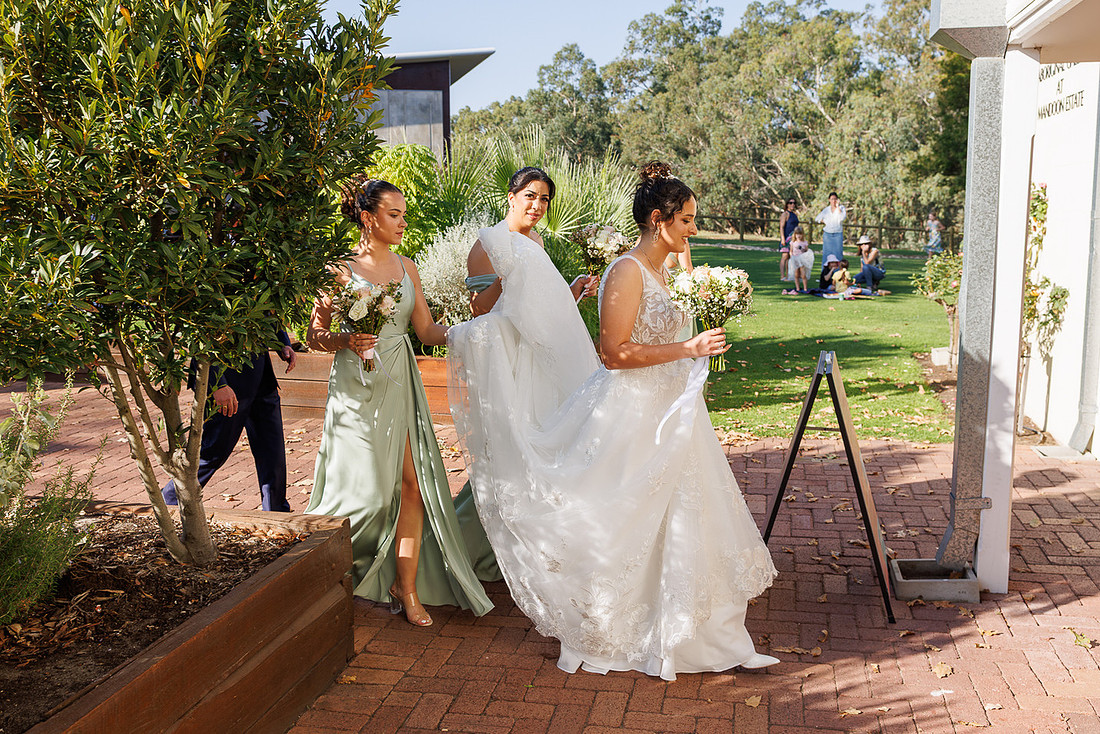 Mandoon Estate Wedding Swan Valley - Lilly and Leon