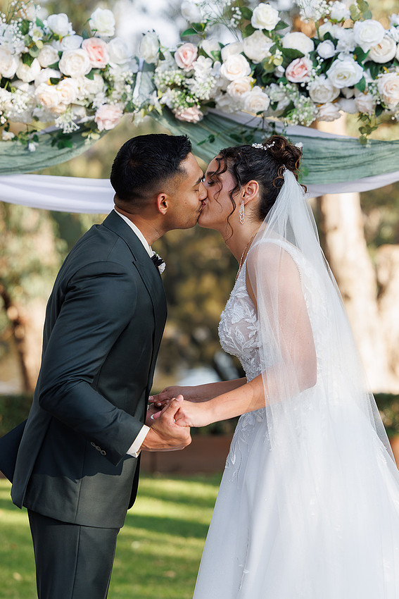 Mandoon Estate Wedding Swan Valley - Lilly and Leon