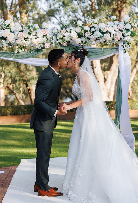 Mandoon Estate Wedding Swan Valley - Lilly and Leon