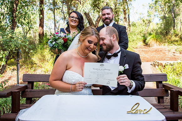 Araluen Botanical Gardens Wedding Photo