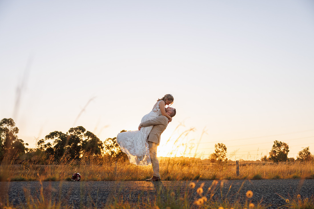 Perth Wedding Photographer - Country Charm Weddings sunset photo